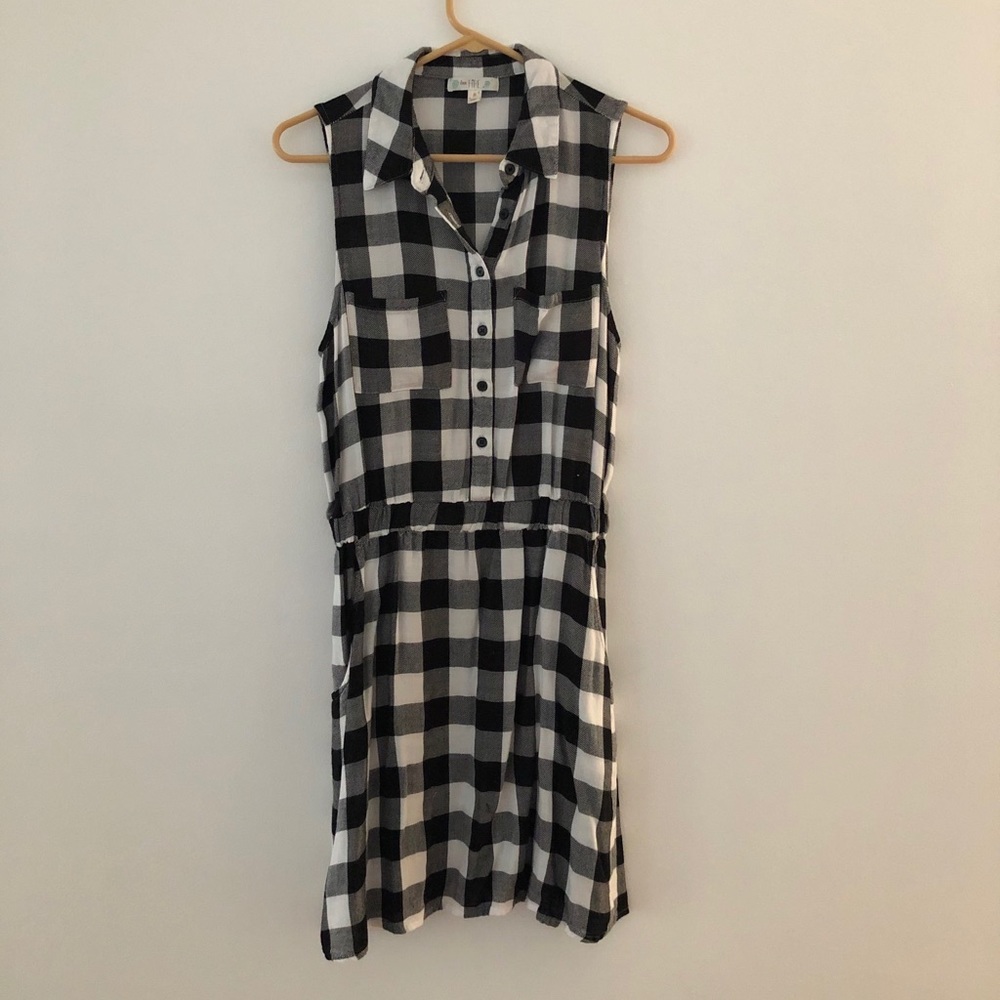 Women’s size medium plaid button up dress